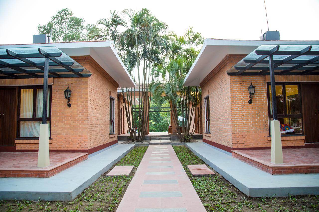 Miraaya Wellness And Golf Resort Chitwan Exterior foto