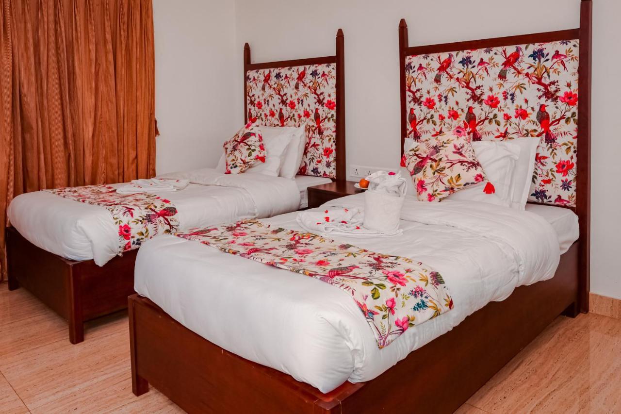 Miraaya Wellness And Golf Resort Chitwan Exterior foto